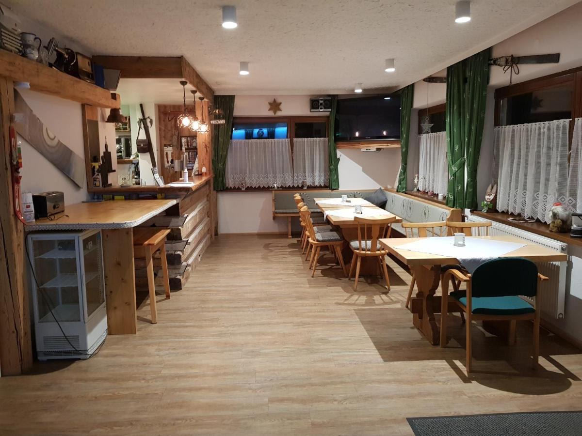 Tattoo Pension Mit Restaurant Und Tattoo-Studio Mortschach Экстерьер фото