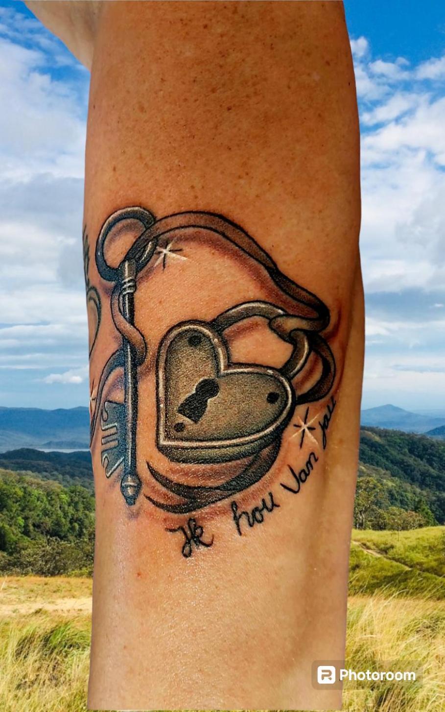 Tattoo Pension Mit Restaurant Und Tattoo-Studio Mortschach Экстерьер фото